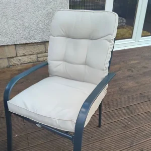 Garden table and 6 chairs - Image 2