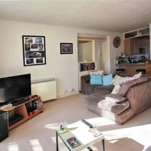 Two Double Bedroom Ground Floor Flat - Image 2