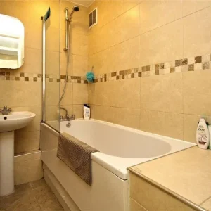 Two Double Bedroom Ground Floor Flat - Image 4