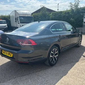 2020 Volkswagen Passat 1.5 TSI EVO SEL Euro 6 (s/s) 4dr Saloon Petrol Manual - Image 8