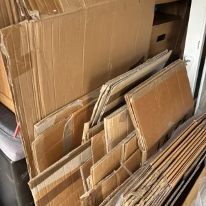 Approx 60 moving boxes, some new, some used - Image 3