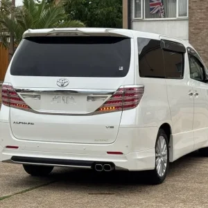 2013 Toyota Alphard 3.5L 8-Seater with All the Good Stuff - Image 6