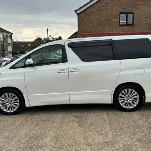 2013 Toyota Alphard 3.5L 8-Seater with All the Good Stuff - Image 8