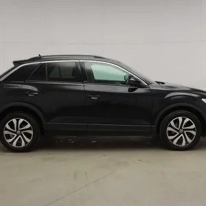 2021 Volkswagen T-Roc 1.5 TSI EVO Active SUV - Image 6