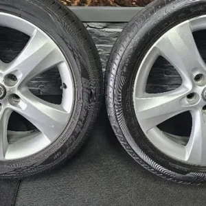 Vauxhall Astra 17-inch alloy wheels with 4 tyres - Image 2