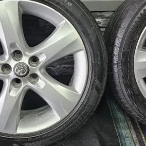 Vauxhall Astra 17-inch alloy wheels with 4 tyres - Image 5