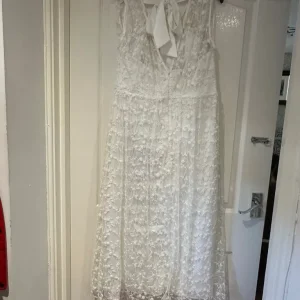Phase Eight wedding dress - Image 4