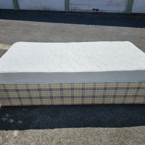 single bed with mattress - Image 6