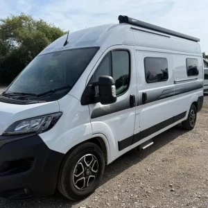 Consort Reef 9 speed automatic rear lounge