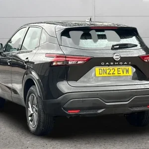 2022 Nissan Qashqai 1.3 DiG-T MH Acenta Premium 5dr Hatchback Petrol Manual - Image 5
