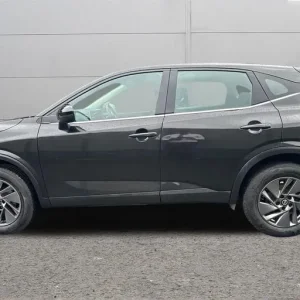 2022 Nissan Qashqai 1.3 DiG-T MH Acenta Premium 5dr Hatchback Petrol Manual - Image 6