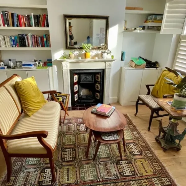 Antique-Style 2-Seater Loveseat Bench