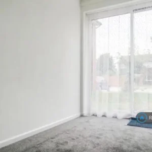 2 bedroom flat in Saffron Court, garve, Station Road - Image 6