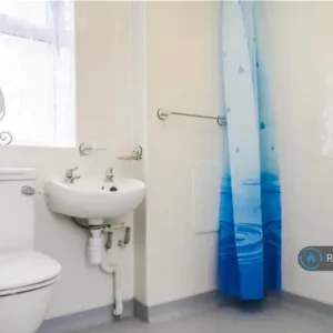 2 bedroom flat in Saffron Court, garve, Station Road - Image 7