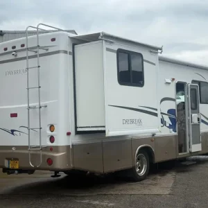 2005 DAMON DAYBREAK 4 BERTH RV MOTORHOME LIVE IN * 2 SLIDE OUTS * DIESEL - Image 3
