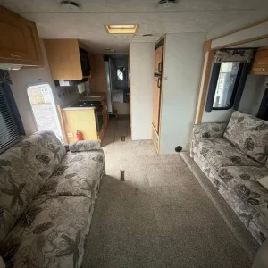2005 DAMON DAYBREAK 4 BERTH RV MOTORHOME LIVE IN * 2 SLIDE OUTS * DIESEL - Image 6