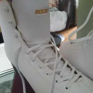 ROCES ICE SKATES - Image 4