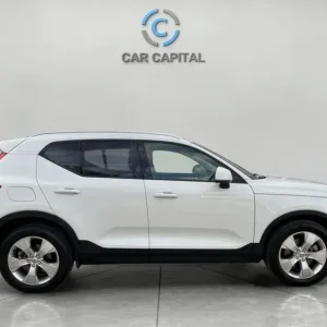 2019 Volvo XC40 2.0 T4 Momentum Pro Auto AWD Euro 6 (s/s) 5dr Petrol Automatic - Image 5