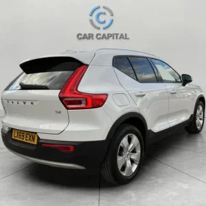 2019 Volvo XC40 2.0 T4 Momentum Pro Auto AWD Euro 6 (s/s) 5dr Petrol Automatic - Image 6