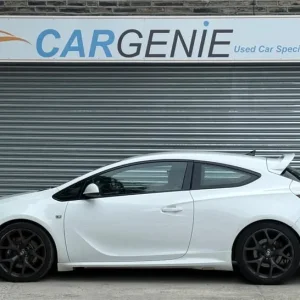 2013 Vauxhall Astra GTC 2.0T VXR Euro 5 (s/s) 3dr Hatchback Petrol Manual - Image 3