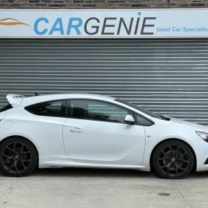 2013 Vauxhall Astra GTC 2.0T VXR Euro 5 (s/s) 3dr Hatchback Petrol Manual - Image 5