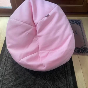 Pink bean bag - Image 4