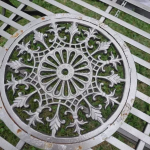 Large garden table with 3 +1 chairs - Image 3