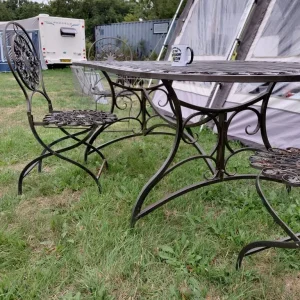 Large garden table with 3 +1 chairs - Image 5