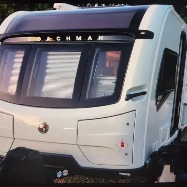 2023 Coachman VIP 565 caravan
