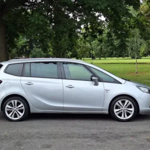 2015 Vauxhall Zafira 1.4 Petrol Manual 5-door MPV - Image 2
