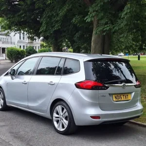 2015 Vauxhall Zafira 1.4 Petrol Manual 5-door MPV - Image 8