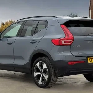 2023 Volvo XC40 2.0 B4P Ultimate Dark 5-door Estate Auto - Image 5