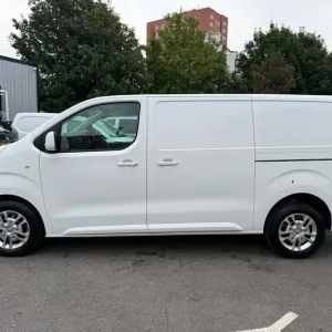 2020 Vauxhall Vivaro 1.5 Turbo D Sportive Panel Van - Image 6