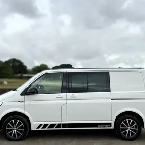 2019 Volkswagen Transporter 2.0 TDI T30 Edition Kombi Auto - Image 3