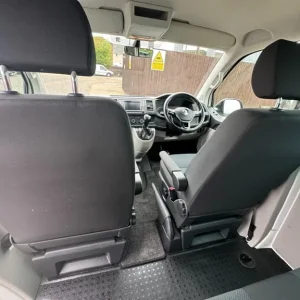 2019 Volkswagen Transporter 2.0 TDI T30 Edition Kombi Auto - Image 8