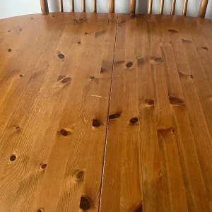 Table and 4 chairs - Image 2