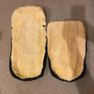Hofbrucker Putzi Lambskin Footmuff - Image 3