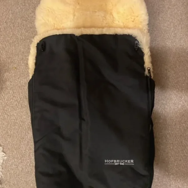 Hofbrucker Putzi Lambskin Footmuff