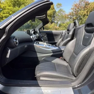 2017 Mercedes-Benz AMG GT 4.0 V8 BiTurbo Roadster - Image 3