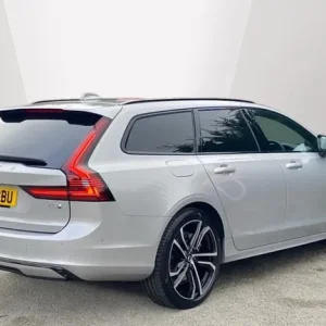 2025 Volvo V90 2.0 T8 PHEV Ultra Dark 5-door AWD Estate - Image 7