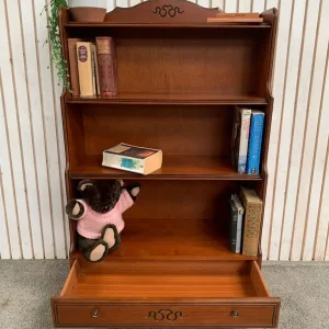 Waterfall bookcase with 3 shelves and a drawer in mahogany-effect finish - Image 2