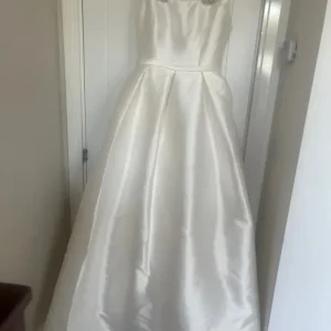 Rosa Clara Wedding Gown - Image 2