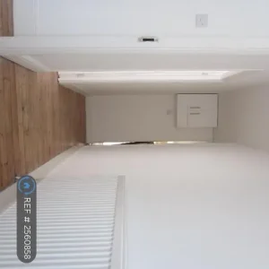 2 bedroom ground floor flat with modern kitchen and garden - Image 6
