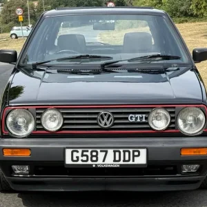 1990 VW Golf GTI 8-valve black 5-door hatchback - Image 8