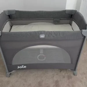 Joie Kubbie Sleep Bedside Travel Cot (grey) - Image 8