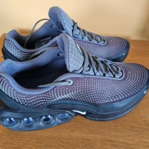 Nike DN Trainers size 8 grey - Image 5