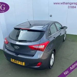 2015 Hyundai i30 1.6 CRDi Blue Drive SE Hatchback - Image 2