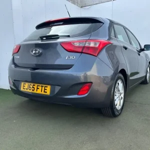 2015 Hyundai i30 1.6 CRDi Blue Drive SE Hatchback - Image 8