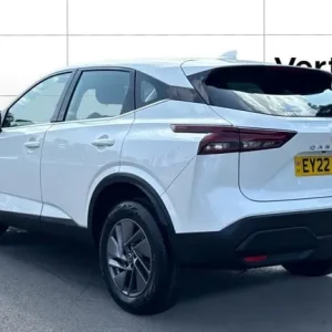 2022 Nissan Qashqai 1.3 DiG-T Acenta Premium 5-door Petrol Hatchback - Image 2