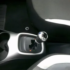 2016 Toyota AYGO 1.0 VVT-i X-Play 5-door hatchback manual - Image 7
